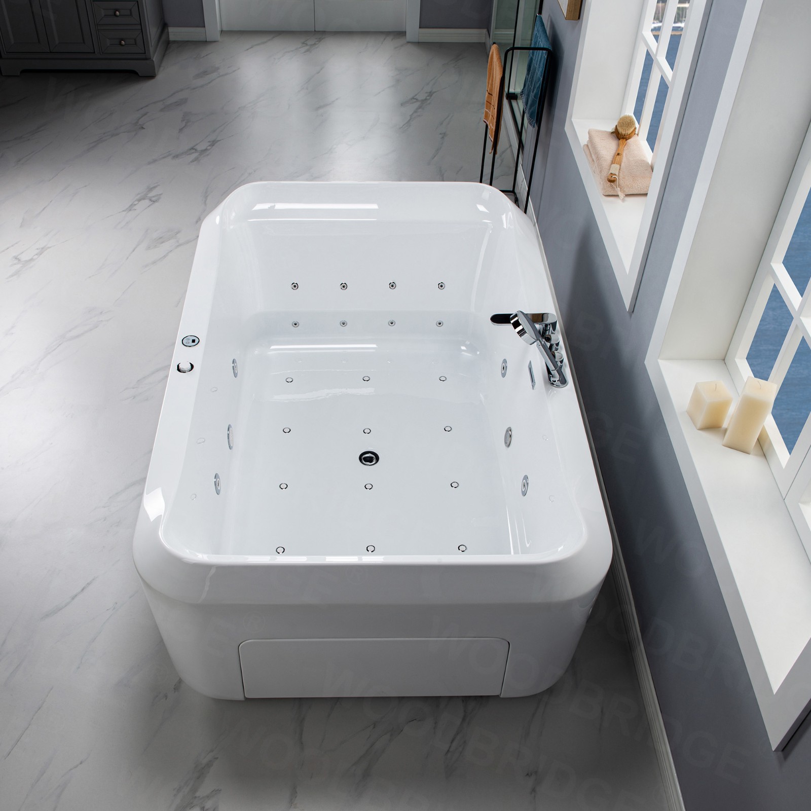 freestanding hydrotherapy tub
