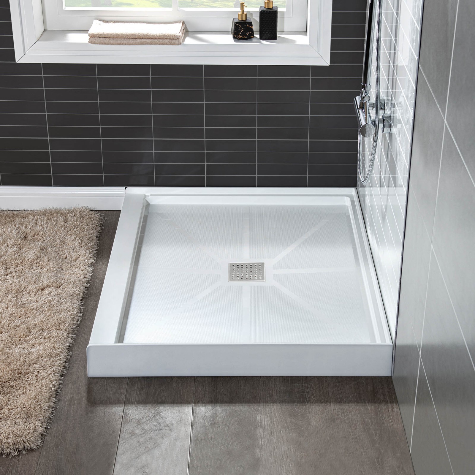 Woodbridge Shower Walls - 3r66jky