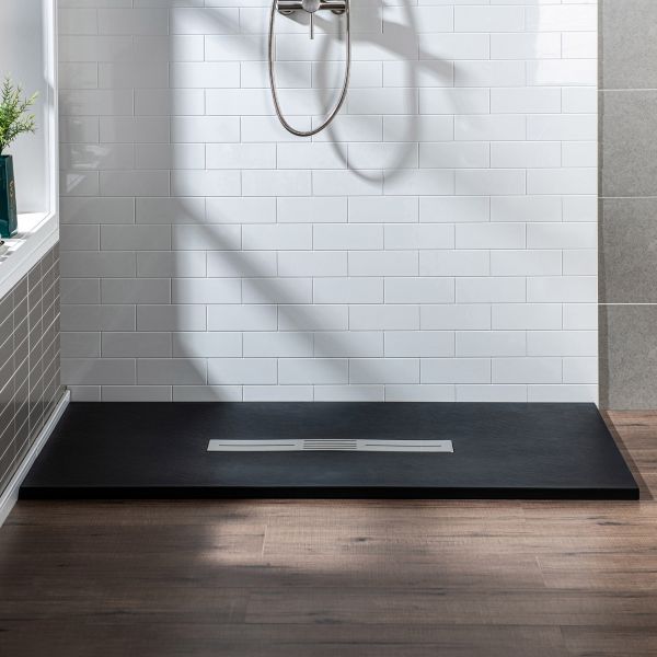 Low threshold store shower with seat